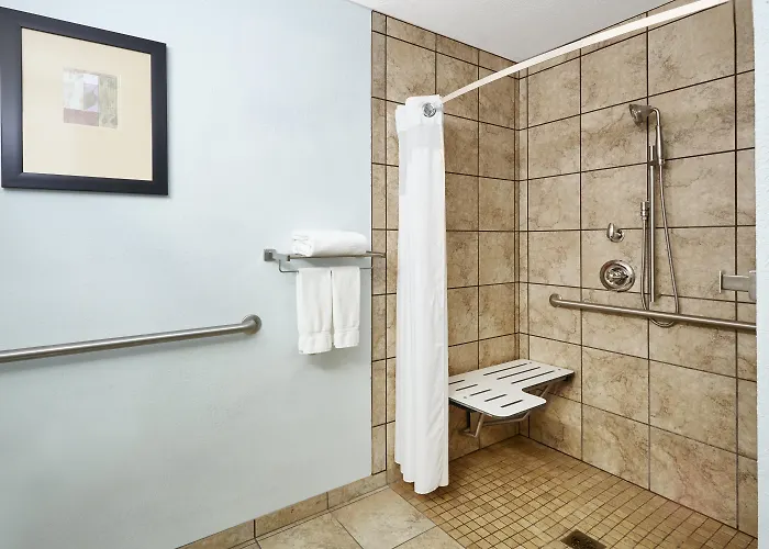 Express Pekin - Peoria Area By Ihg 2*