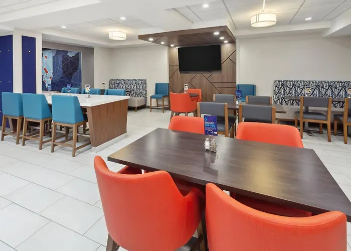 Express Pekin - Peoria Area By Ihg Pekin Heights