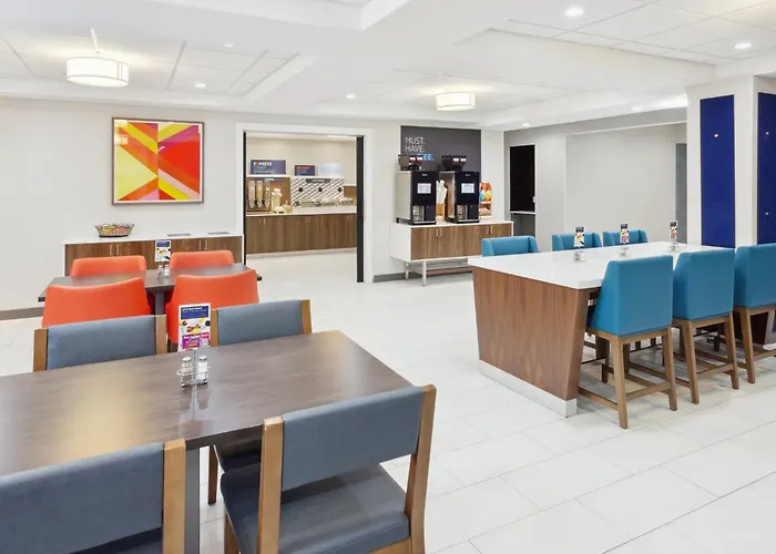 Express Pekin - Peoria Area By Ihg