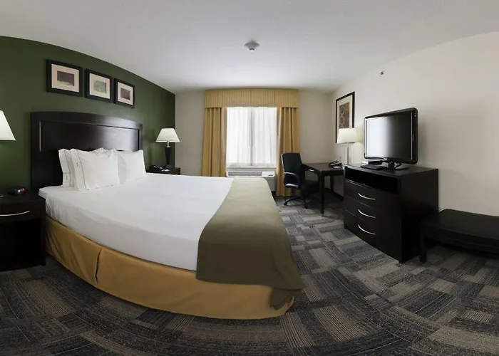 Отель Express Pekin - Peoria Area By Ihg