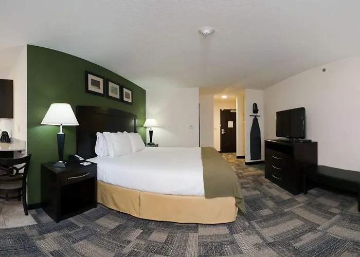 Express Pekin - Peoria Area By Ihg 2*