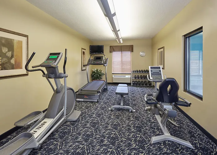 Express Pekin - Peoria Area By Ihg 2*