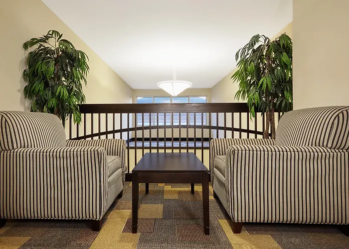 Hotel Express Pekin - Peoria Area By Ihg 2*