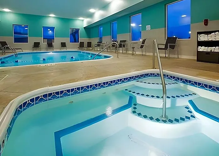 Hotel Express Pekin - Peoria Area By Ihg 2*