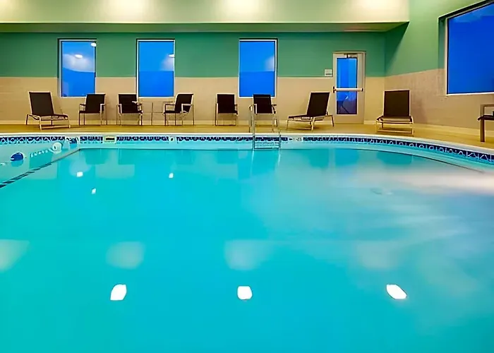 Express Pekin - Peoria Area By Ihg Hotel