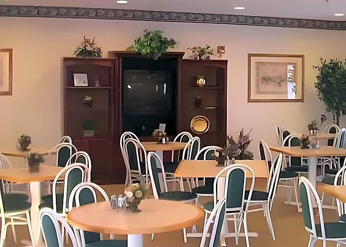 Express Pekin - Peoria Area By Ihg 2*