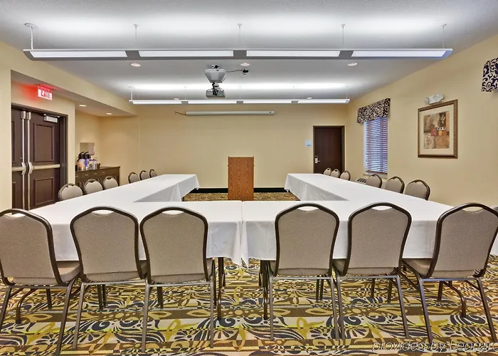Hotel Express Pekin - Peoria Area By Ihg